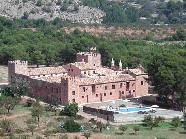 Masia de San Juan - Casas rurales con piscina en masia fortificada Segorbe  Exterior foto